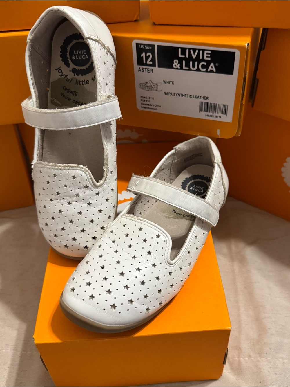 Livie & Luca White “ASTER” Star Mary Jane Kids Shoes - size 12